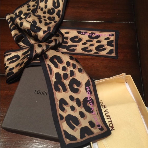 SOLD !!!!!!! New LOUIS VUITTON bandeau leopard ! - Picture 2 of 8
